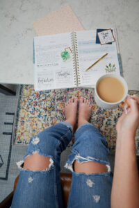 Playful Mint & Silver Links Medium Planner - Image 11