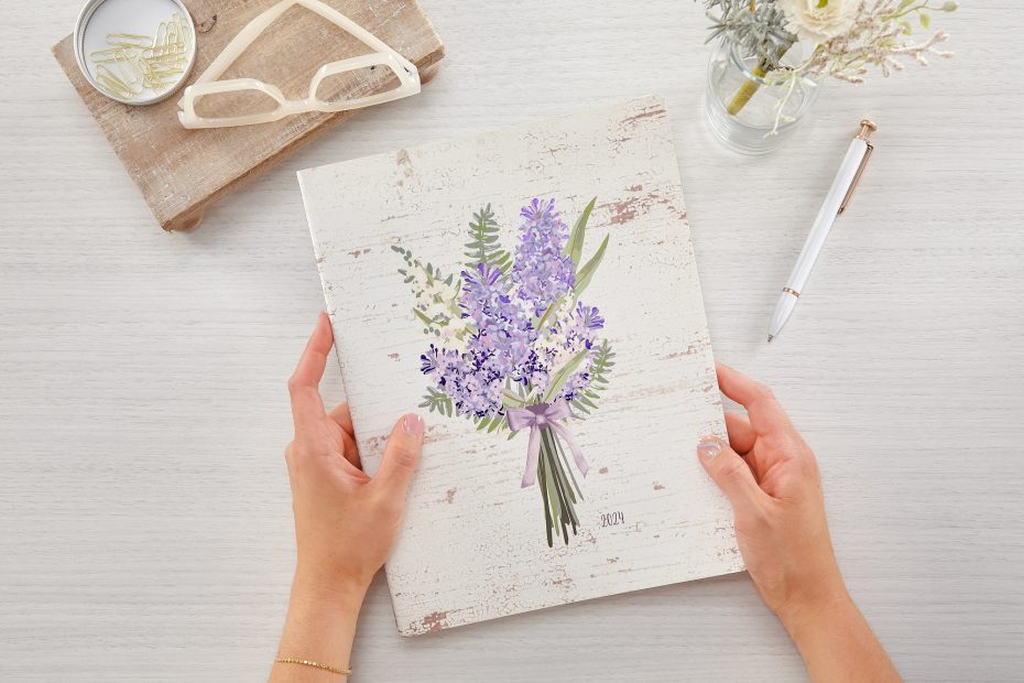 2024 Lovely Lavender Floral Bouquet Flex Cover Planner Southworth
