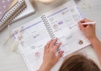 2024 Lavender Wreath Large Twin Wire Planner - Image 2