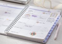 2024 Lavender Wreath Large Twin Wire Planner - Image 3
